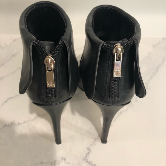 ivanka Booties Size 9 - Picture 2 of 3